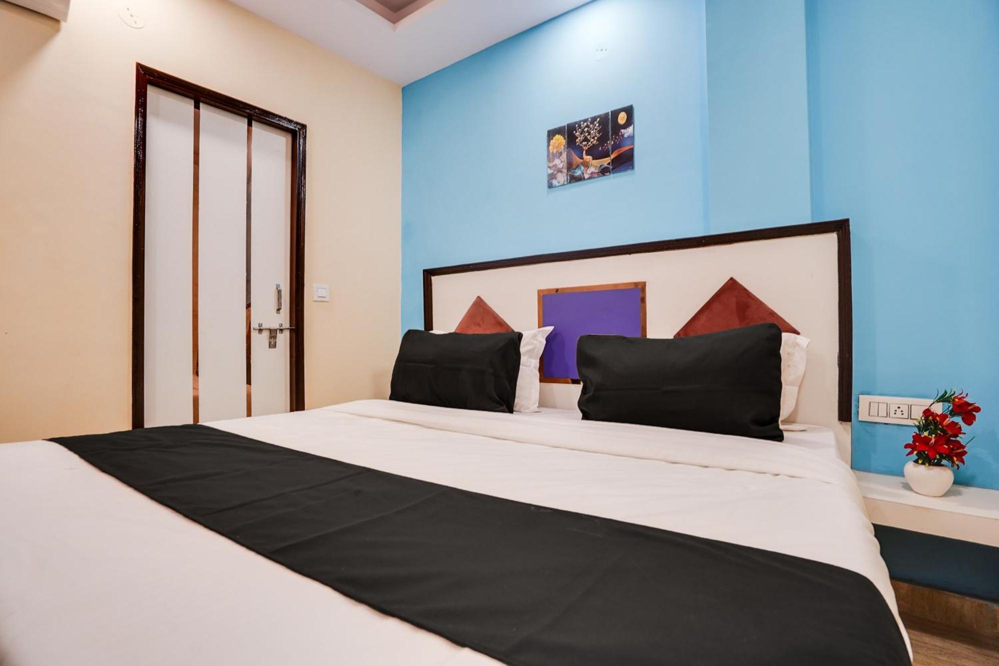 Super Hotel O Hotel Gold Star Neu-Delhi Exterior foto